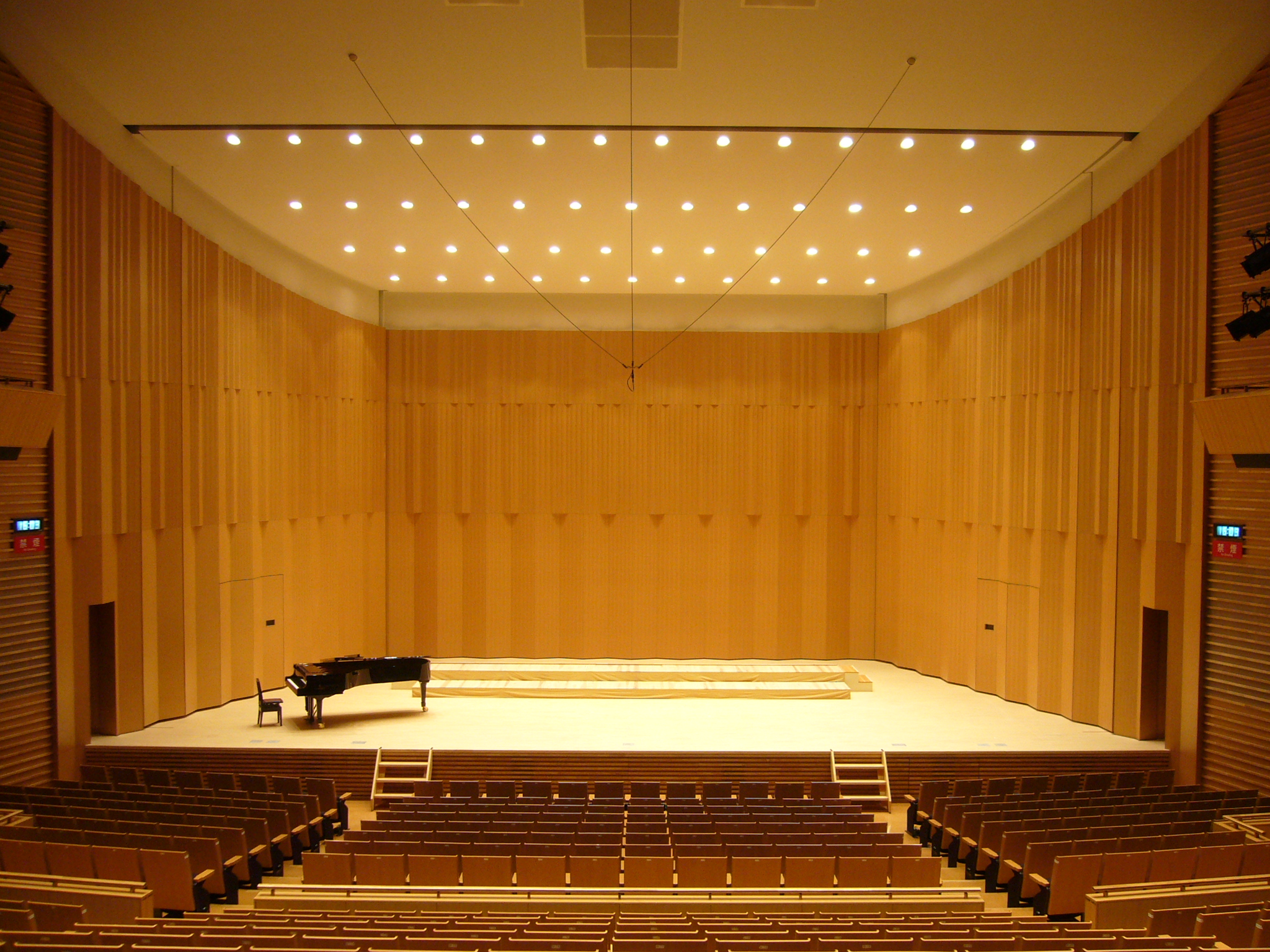 ホール概要の画像1