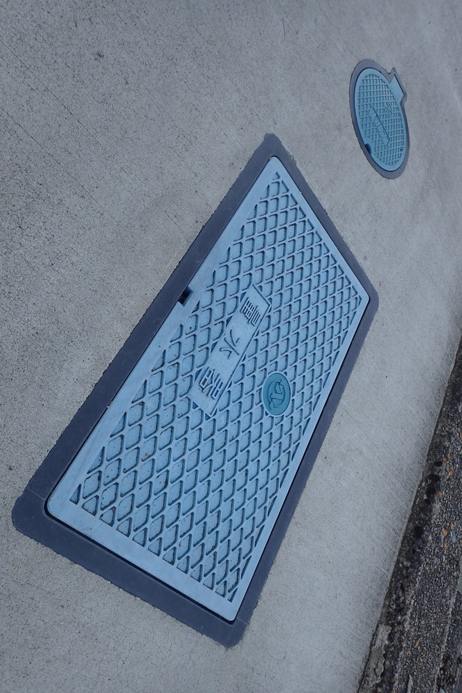 メーターBOXのフタが壊れたときの画像