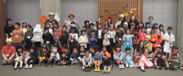 2025ハロウィンパーティ　集合写真